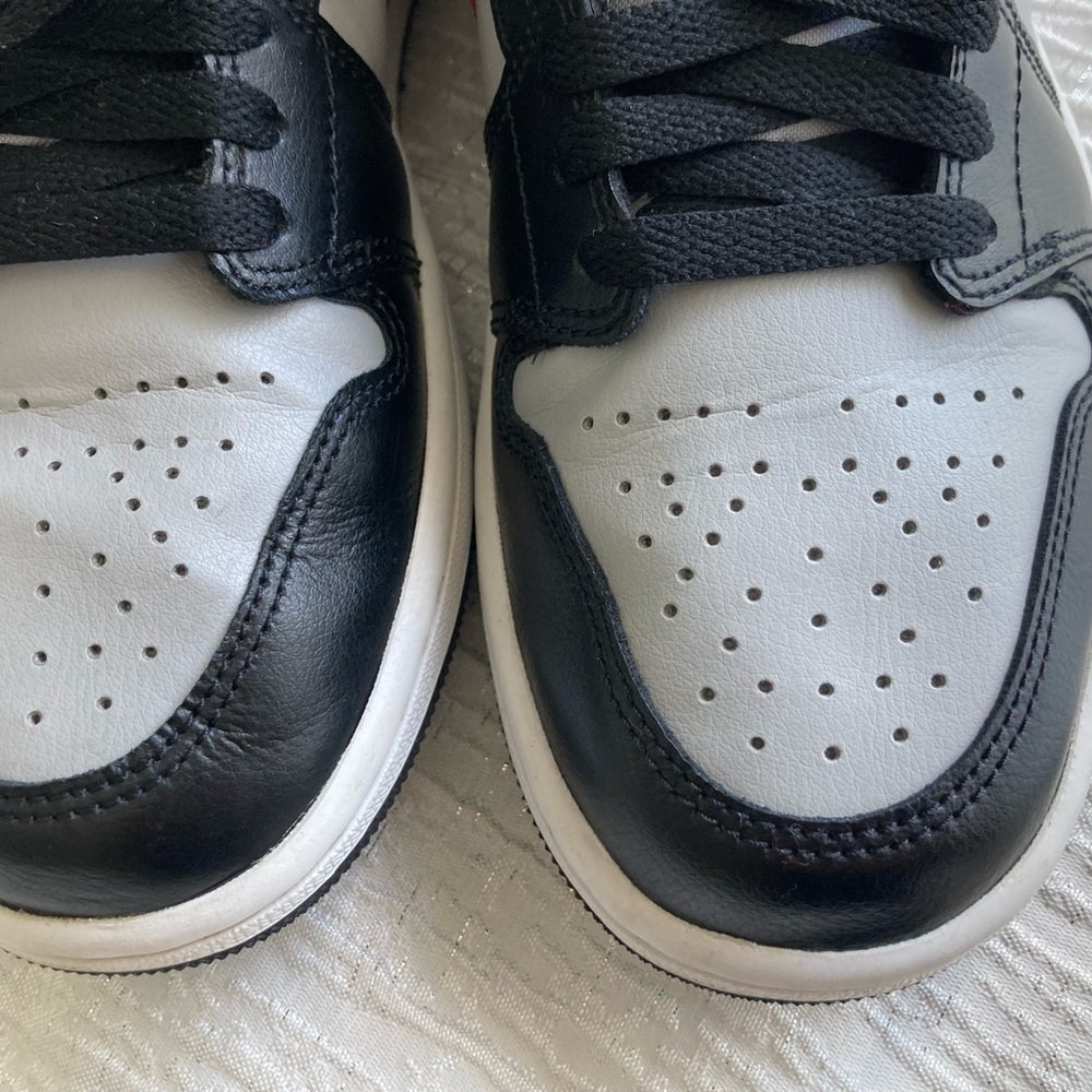 Nike Air Jordan 1 Low Black/Grey/Red Men’s Size 8 (Women’s 9.5) - Picture 5 of 7